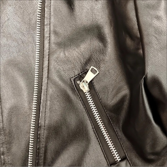 Black motorcycle jacket - Picture 3 of 4